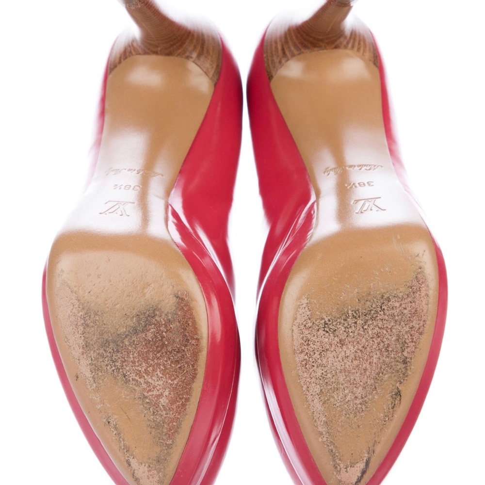 Louis Vuitton Pink Leather pointed toe pumps!  Size 8.5 - Picture 3 of 17